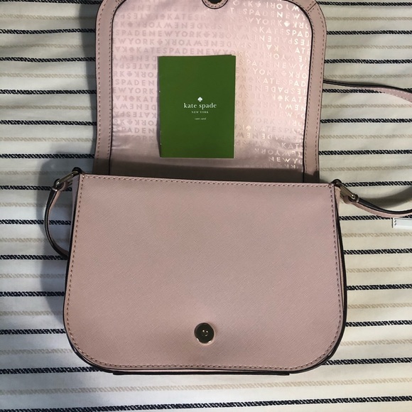 kate spade Handbags - Gorgeous cross body Kate Spade bag .